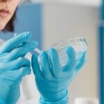 Biotecnología, ¿cuánto gana? biotecnologia-cuanto-gana