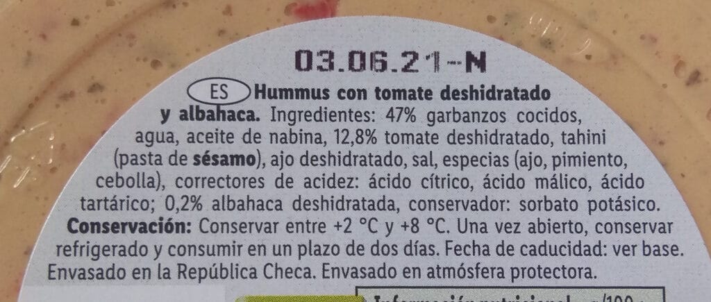 cuanta proteina tiene el hummus