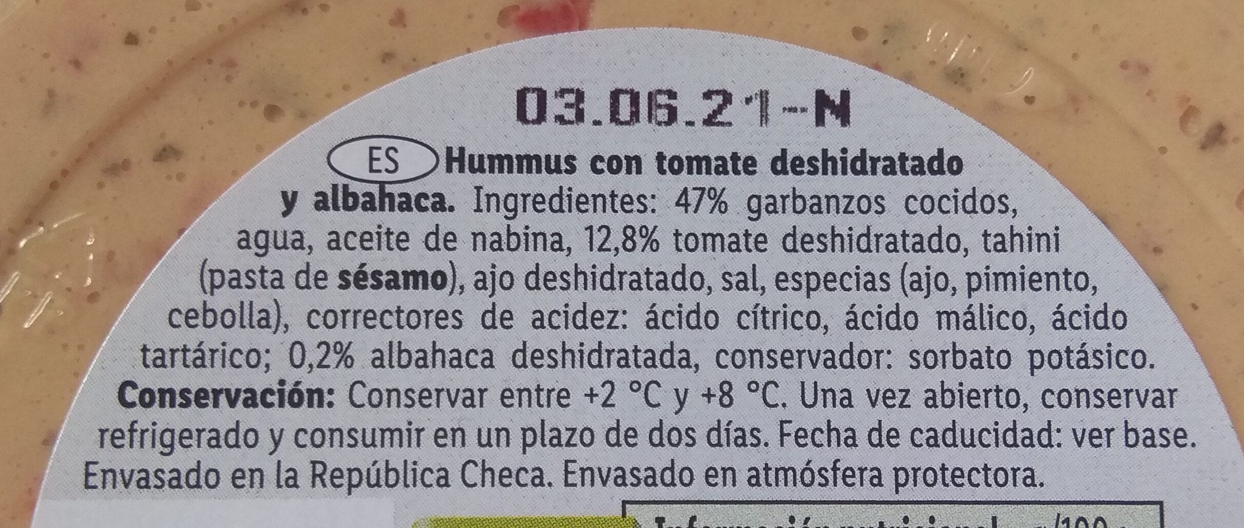 cuanta proteina tiene el hummus