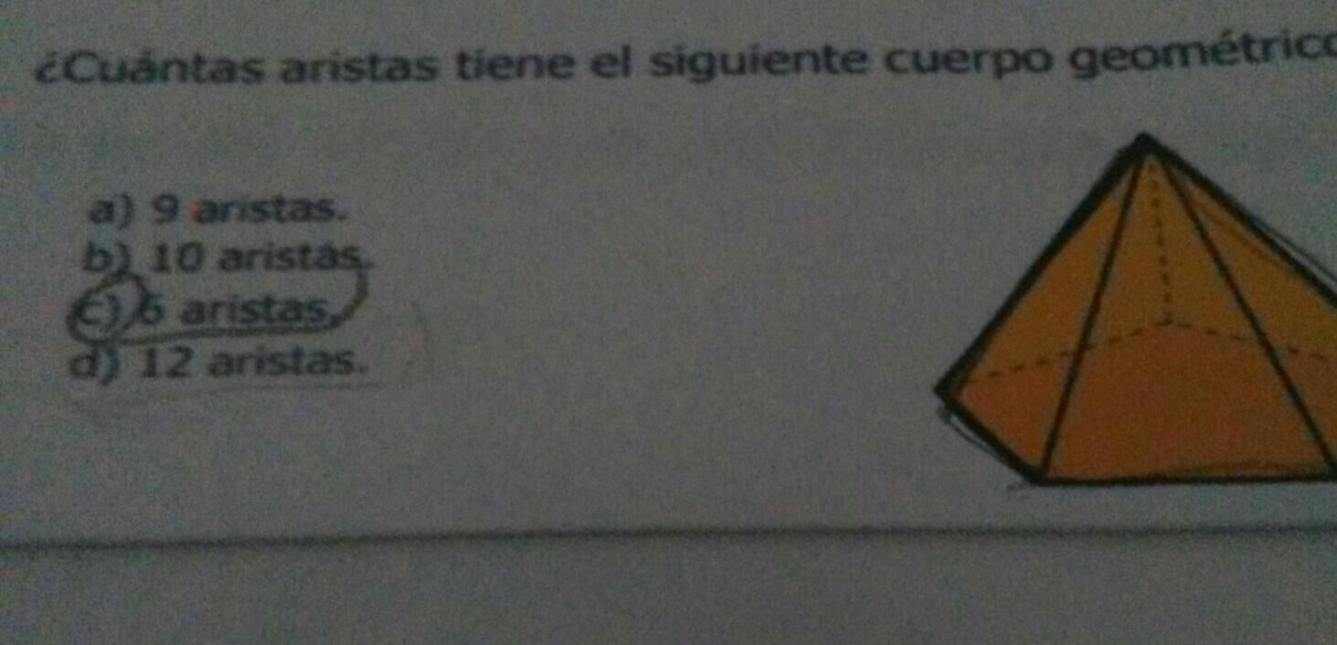 cuantas aristas tiene el triangulo