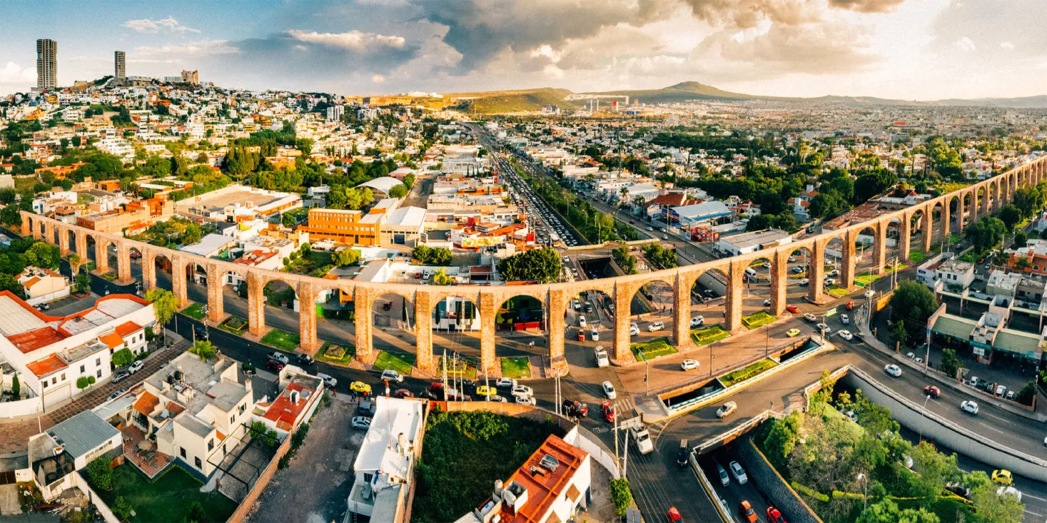 cuantas personas hay en queretaro