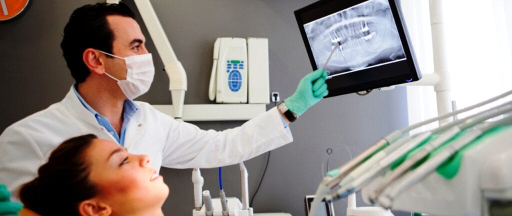 cuanto cobra un endodoncista