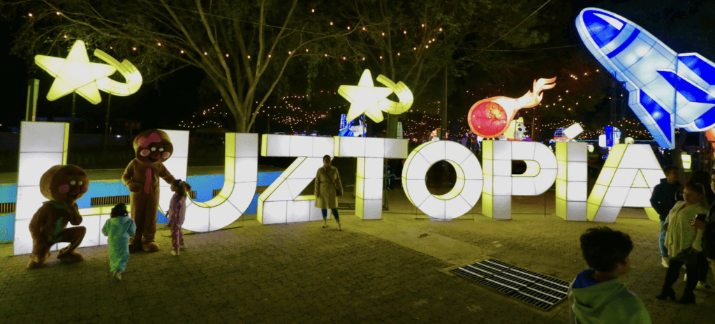 cuanto cobran en luztopia