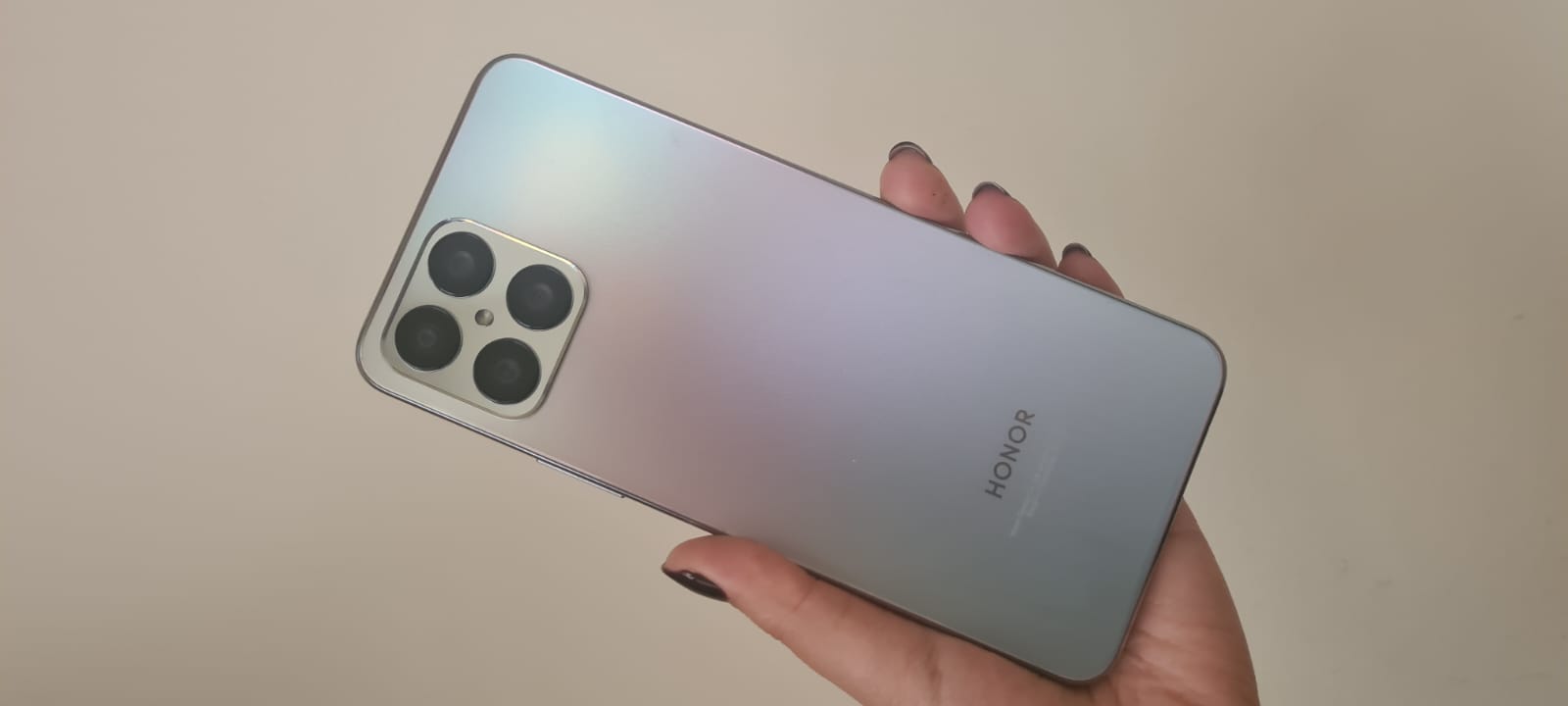 cuanto cuesta el celular honor