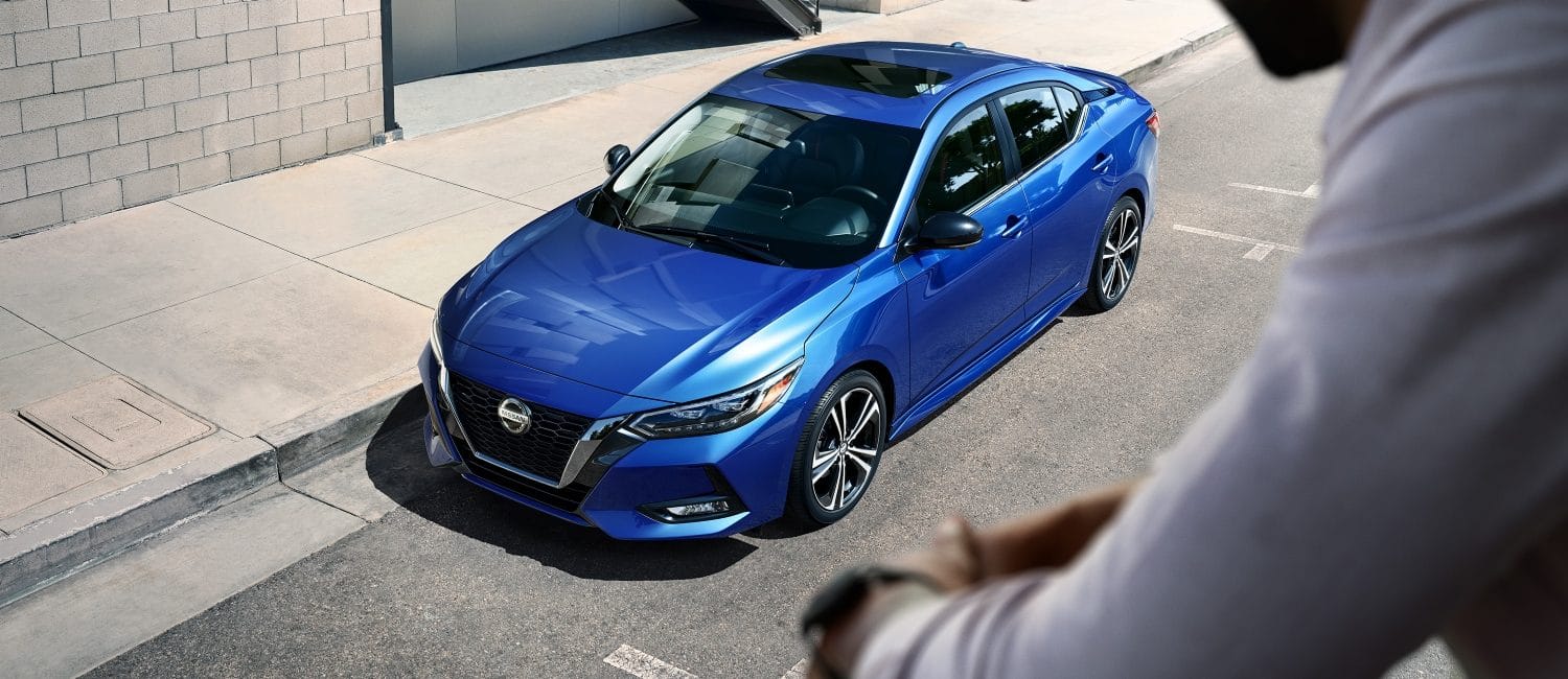 cuanto cuesta el sentra 2020