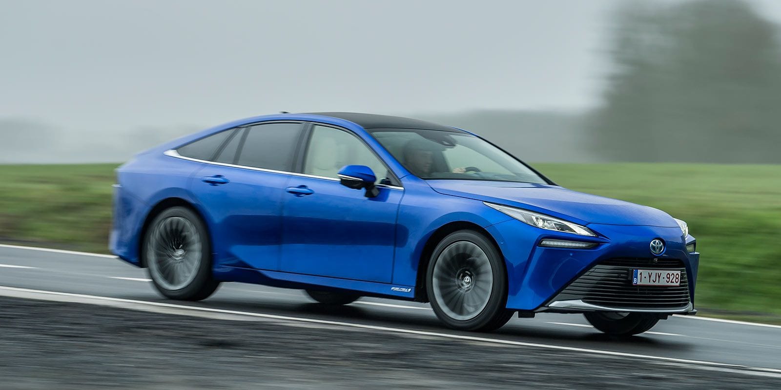 cuanto cuesta el toyota mirai