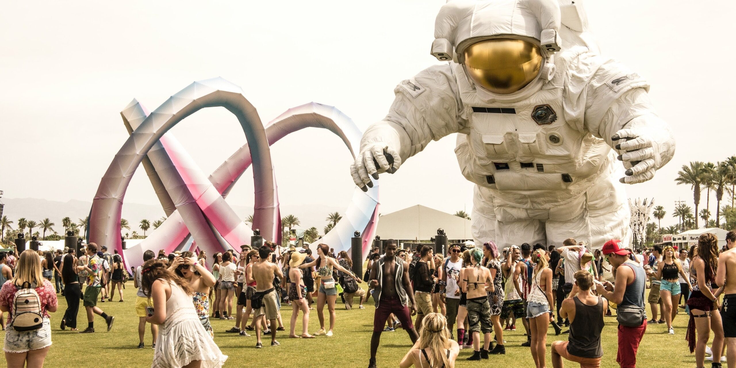 cuanto cuesta ir a coachella scaled