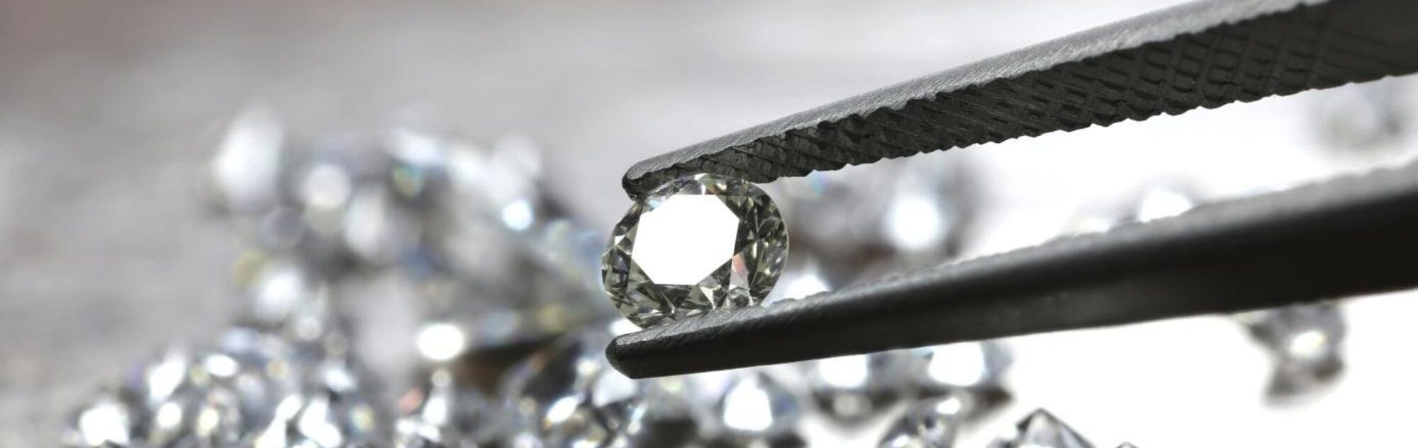 cuanto cuesta un diamante pequeno