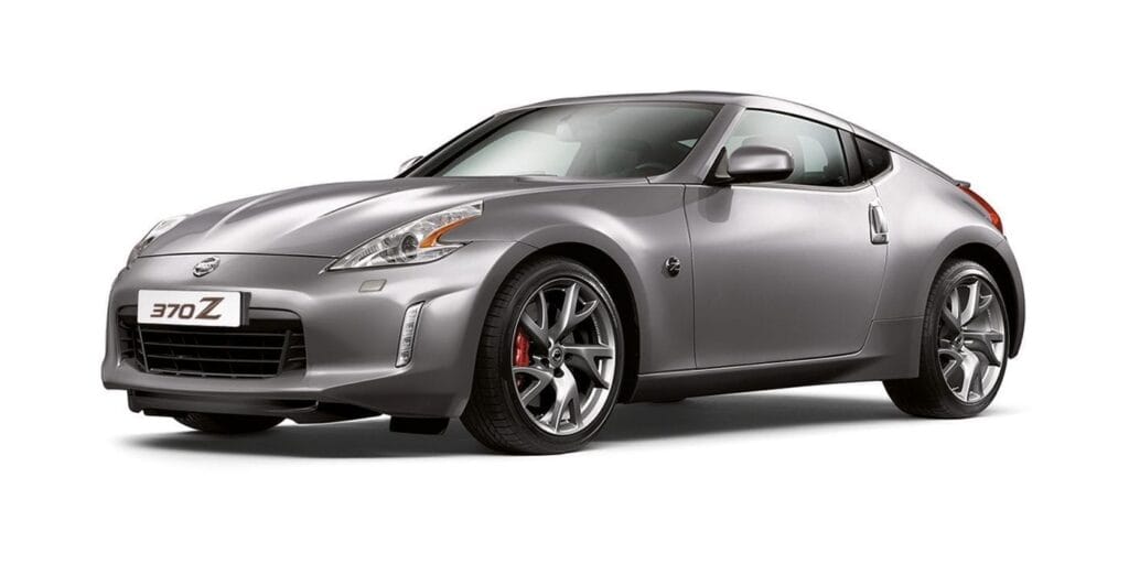 cuanto cuesta un nissan 370z