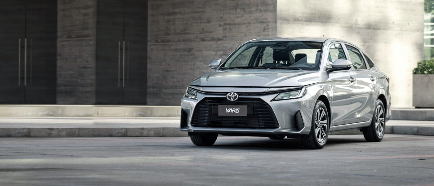 cuanto cuesta un toyota yaris