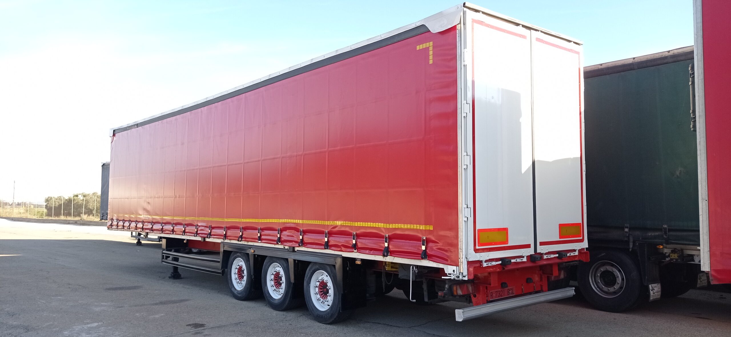 Blog 2 cuanto cuesta un trailer scaled