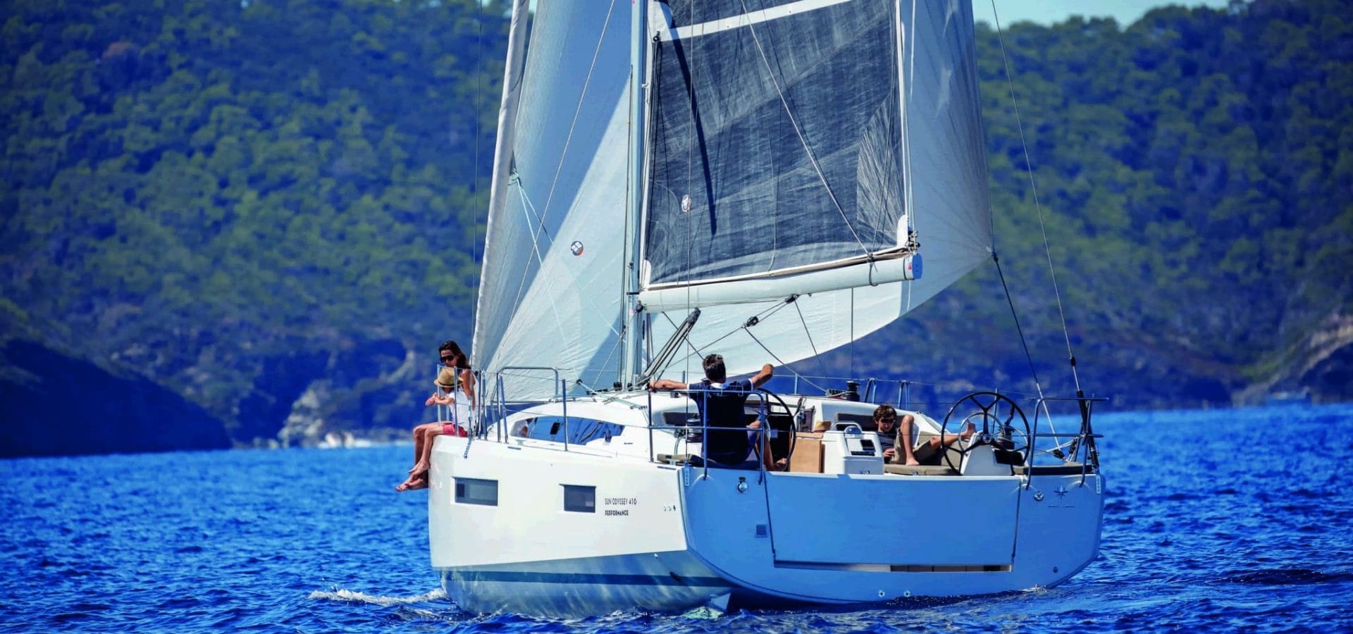 cuanto cuesta un velero