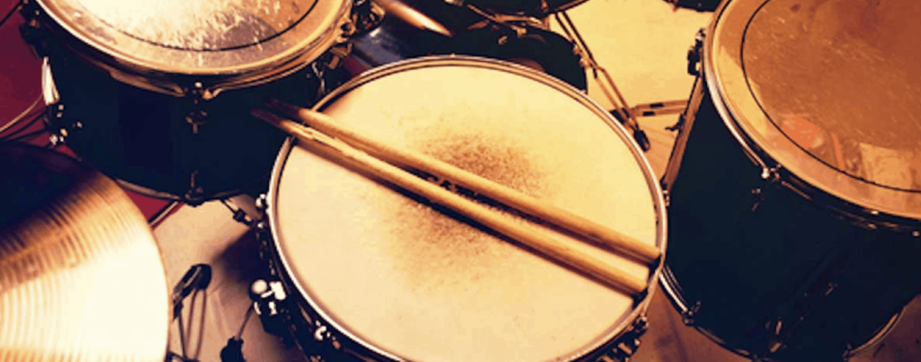 cuanto cuesta una bateria musical