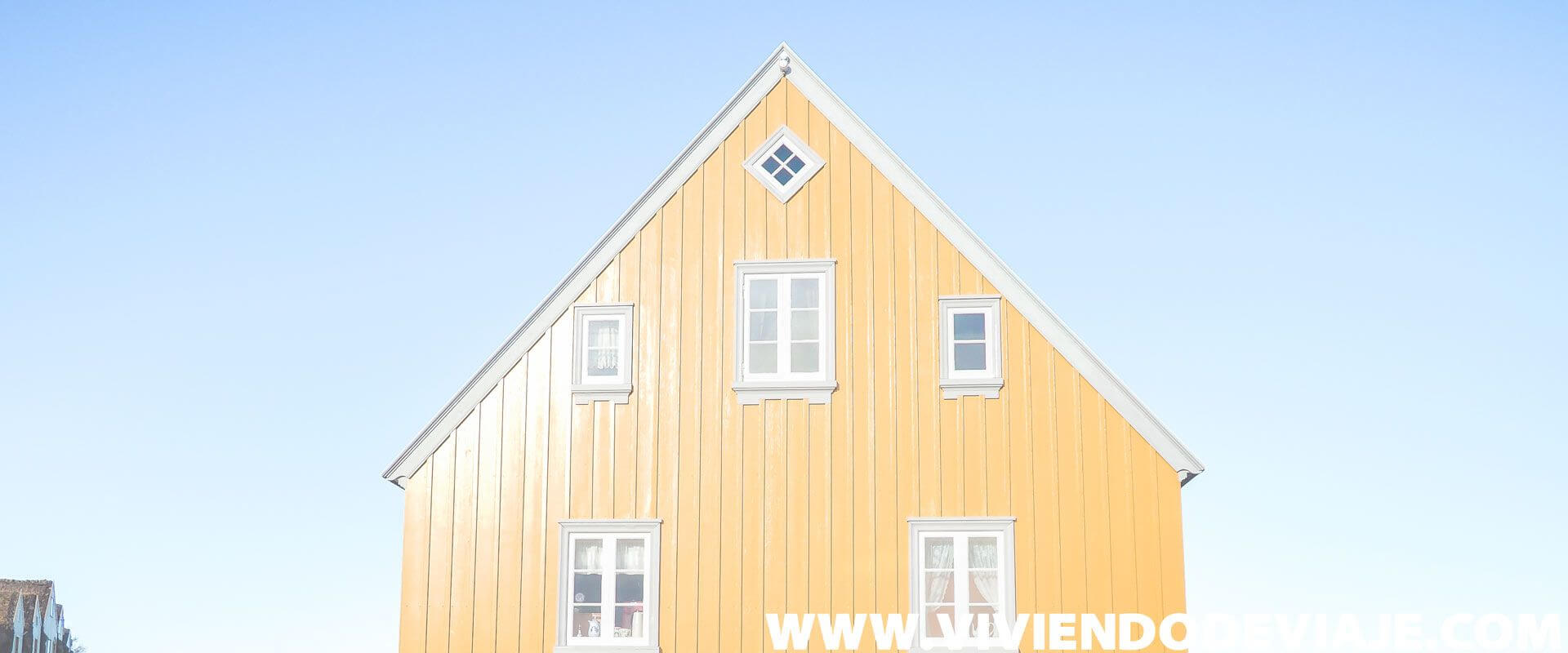 cuanto cuesta viajar a islandia