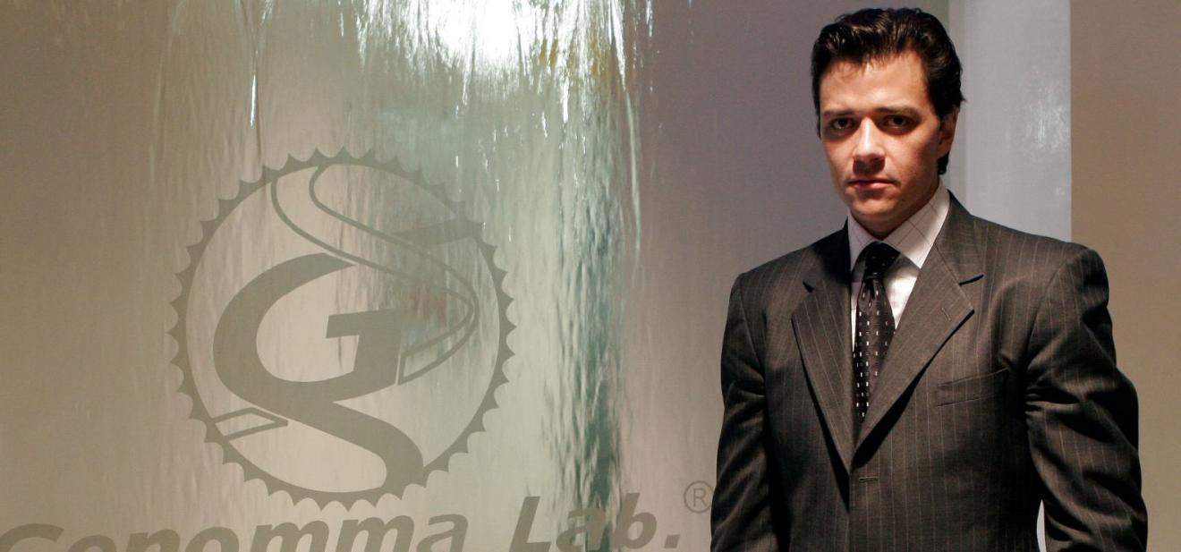 cuanto dinero tiene rodrigo herrera
