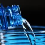 cuanto-dura-el-agua-envasada