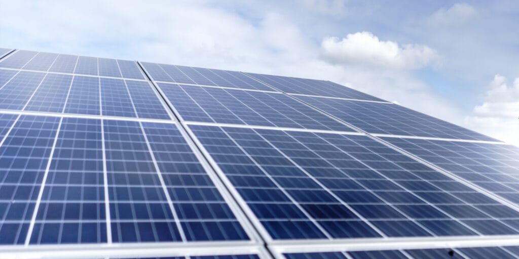 cuanto dura un panel solar