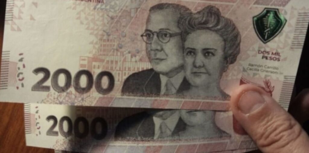 cuanto es 2000