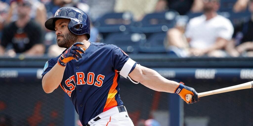 cuanto gana jose altuve