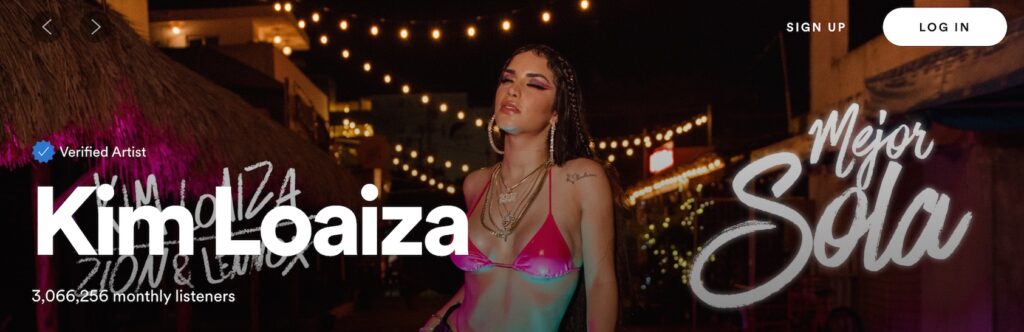 cuanto gana kimberly loaiza