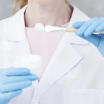 cuanto-gana-un-cosmetologo