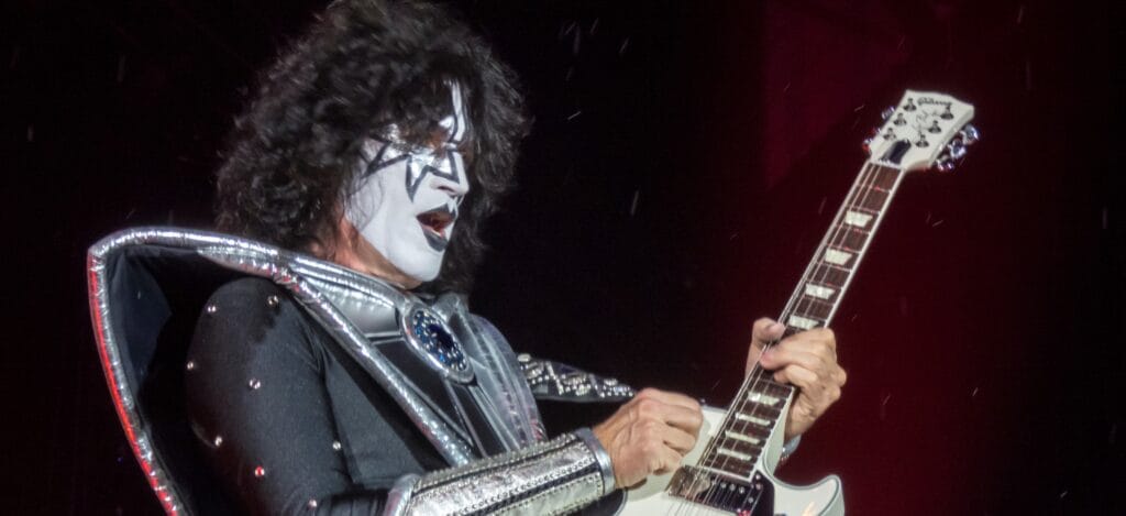 cuanto gana un guitarrista profesional