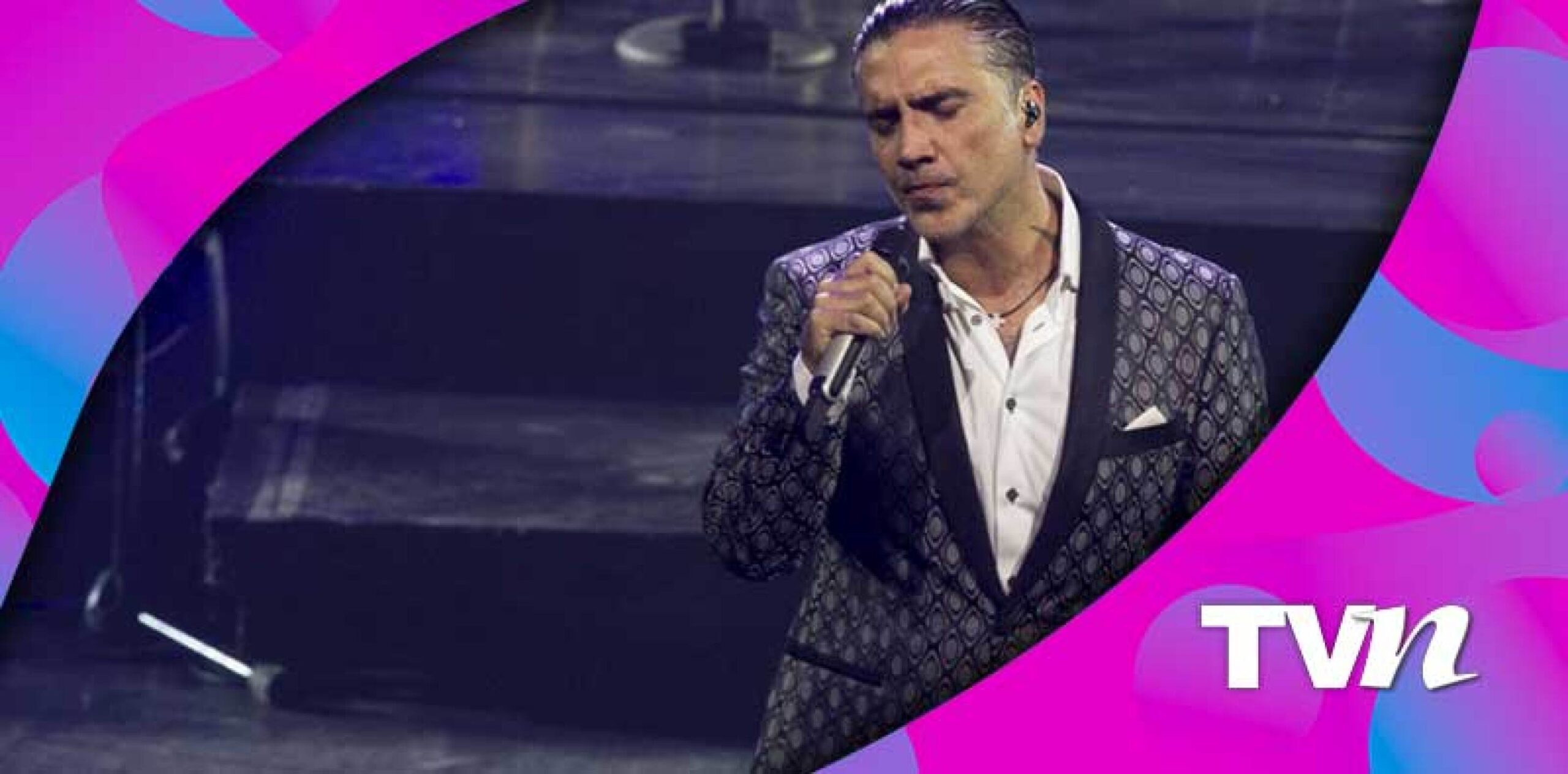 cuanto mide alejandro fernandez scaled