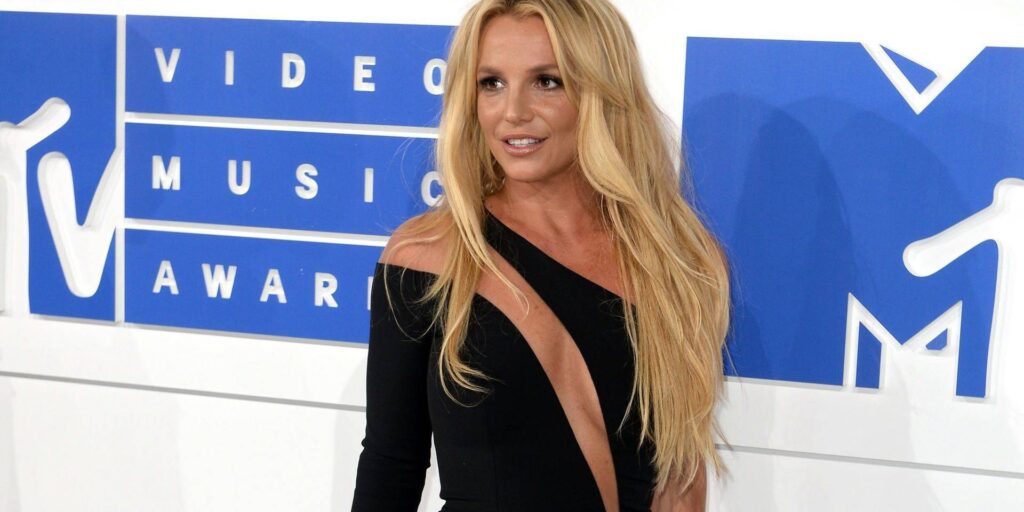 ¿Cuánto mide Britney Spears? 2 cuanto mide britney spears