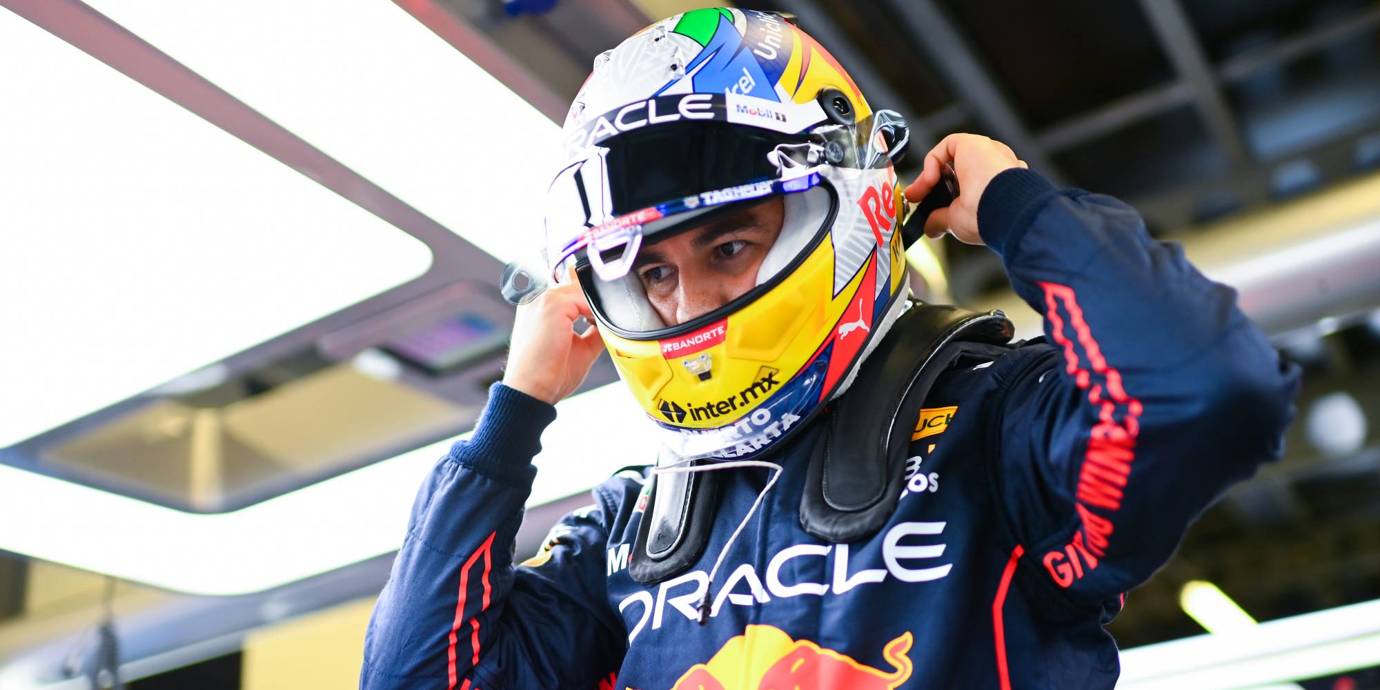 cuanto mide checo perez
