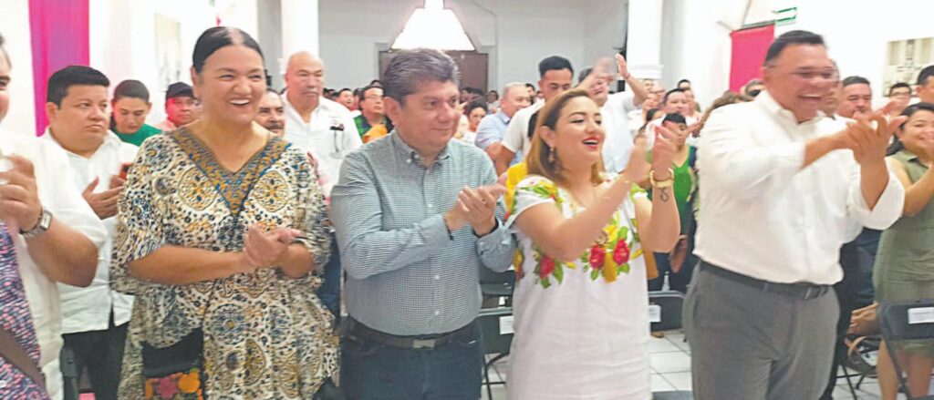 ¿Cuánto mide Eduin Caz? 2 cuanto mide eduin caz