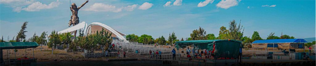 cuanto mide el cristo roto