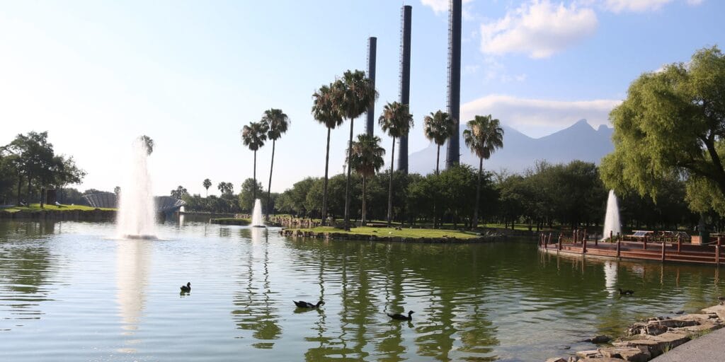 cuanto mide el parque tangamanga