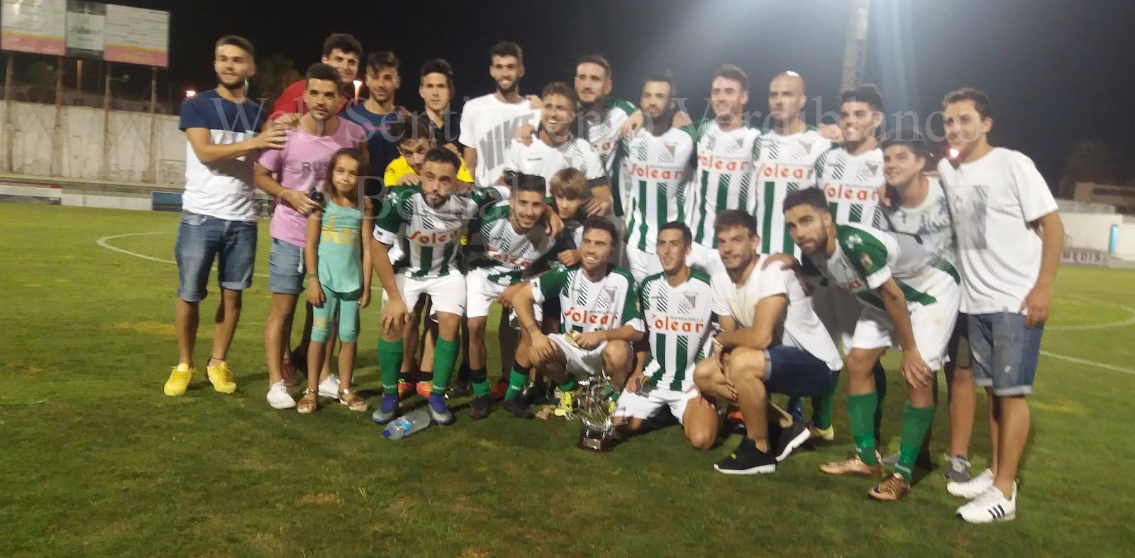 Blog 8 cuanto mide jony beltran