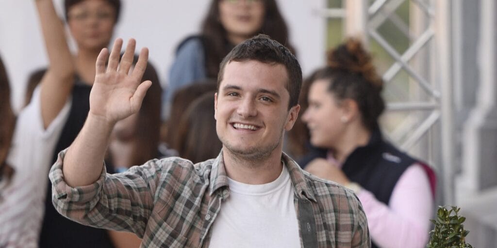 cuanto mide josh hutcherson