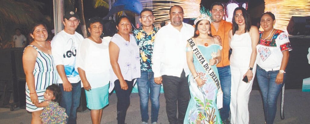 cuanto mide karol lucero
