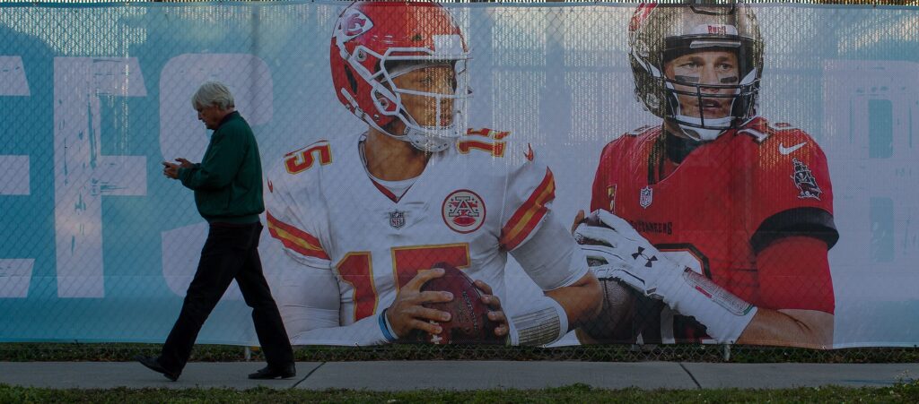 cuanto mide patrick mahomes