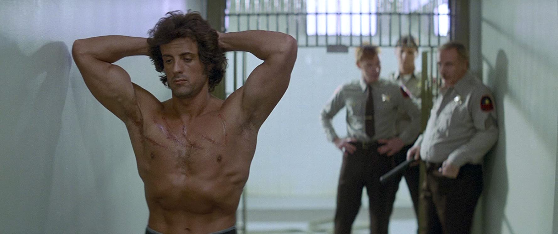 cuanto mide sylvester stallone
