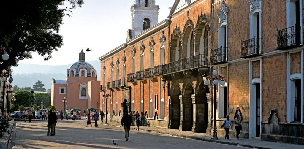 cuanto mide tlaxcala