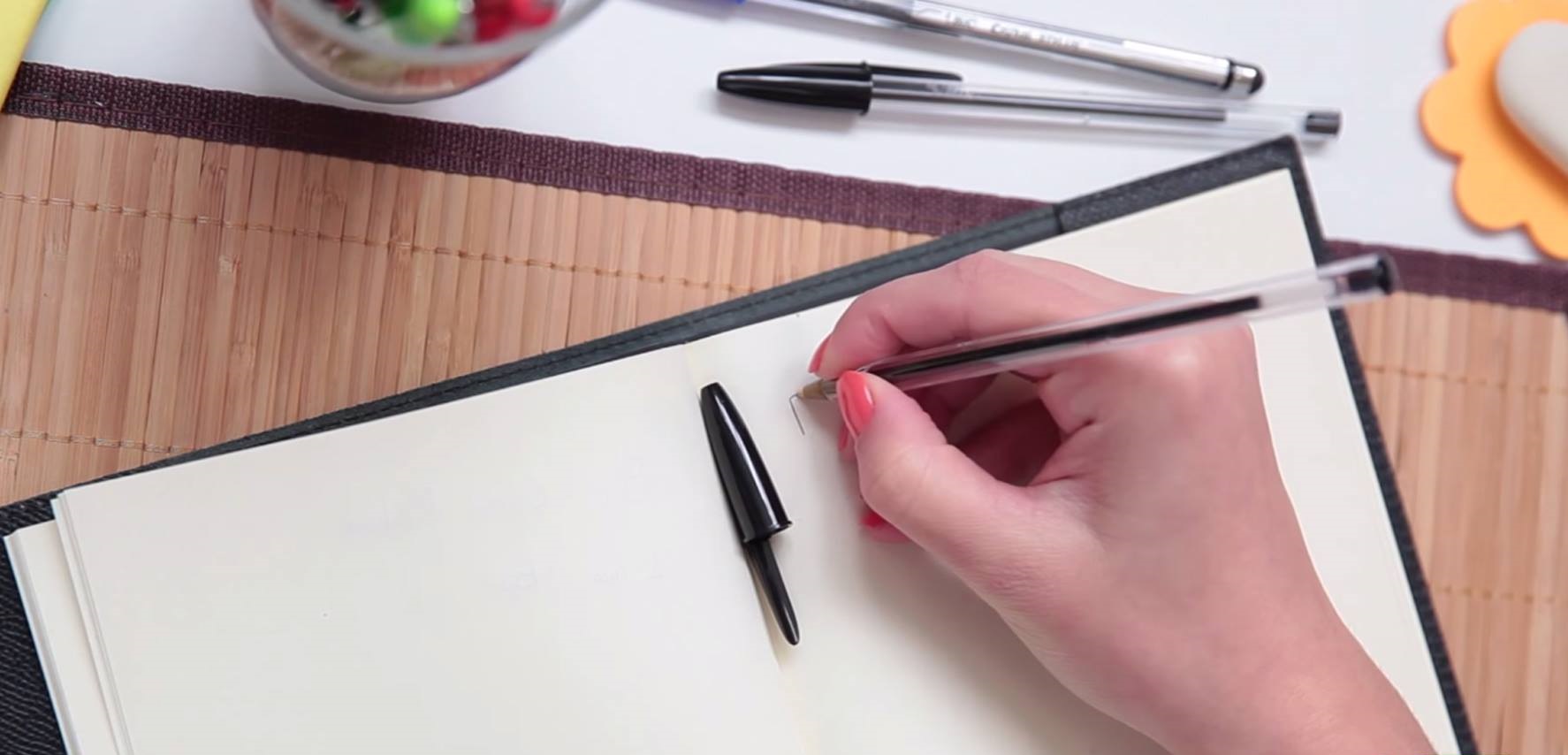 cuanto mide una pluma bic