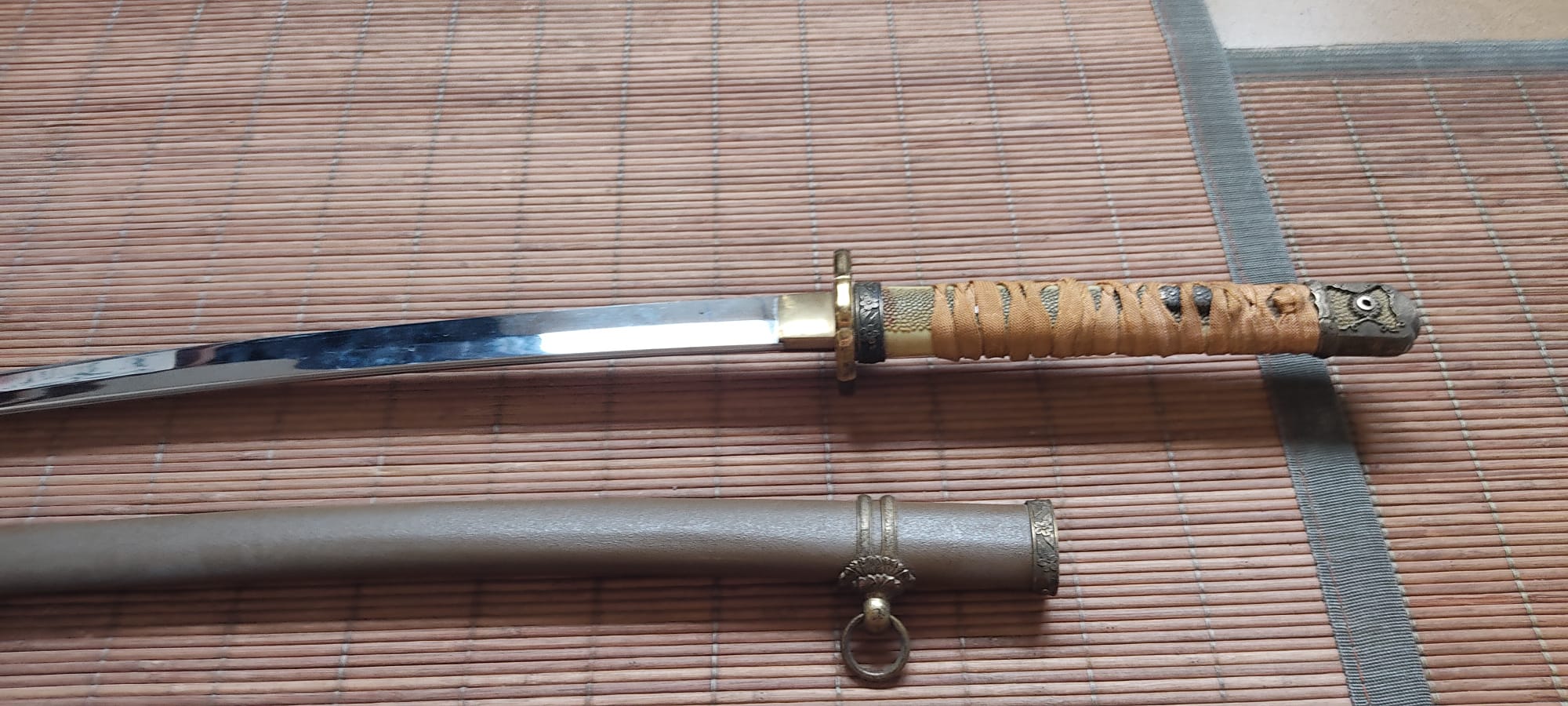 cuanto pesa una katana