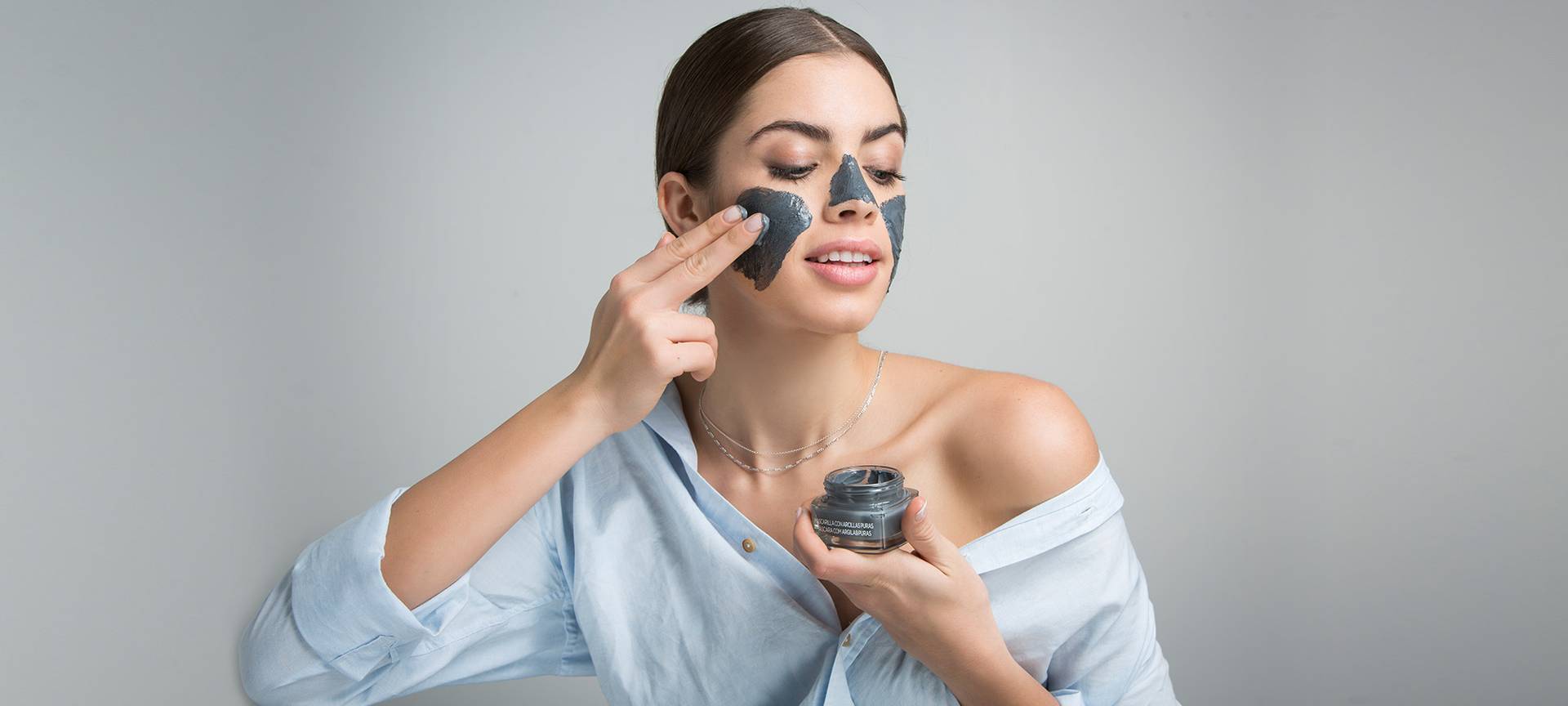 cuanto vale la mascarilla negra