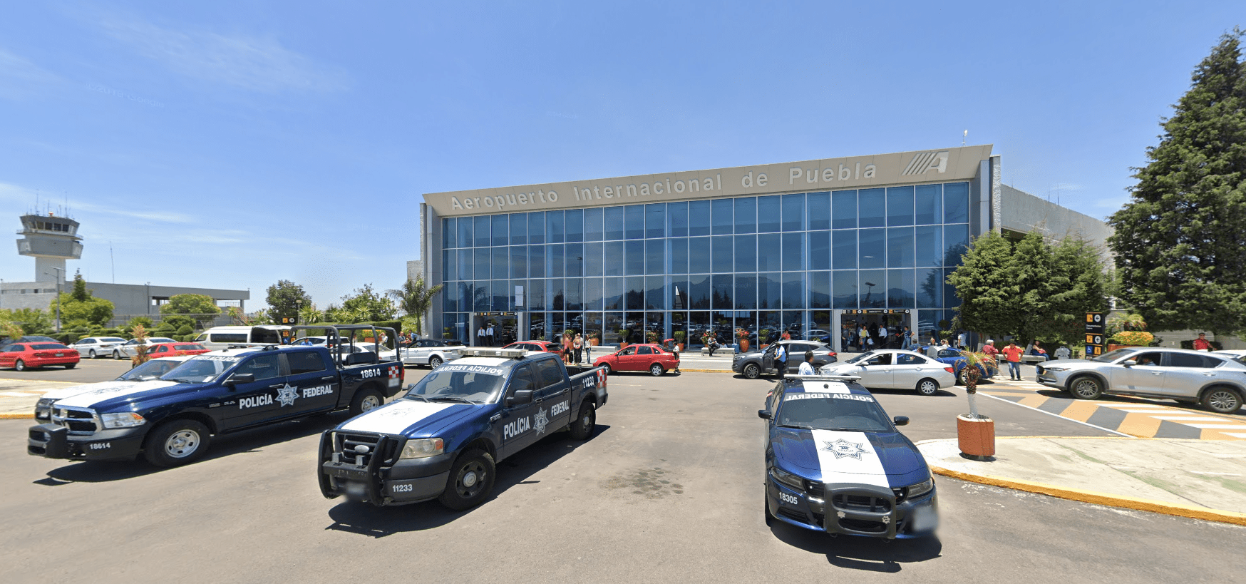 cuantos aeropuertos hay en puebla