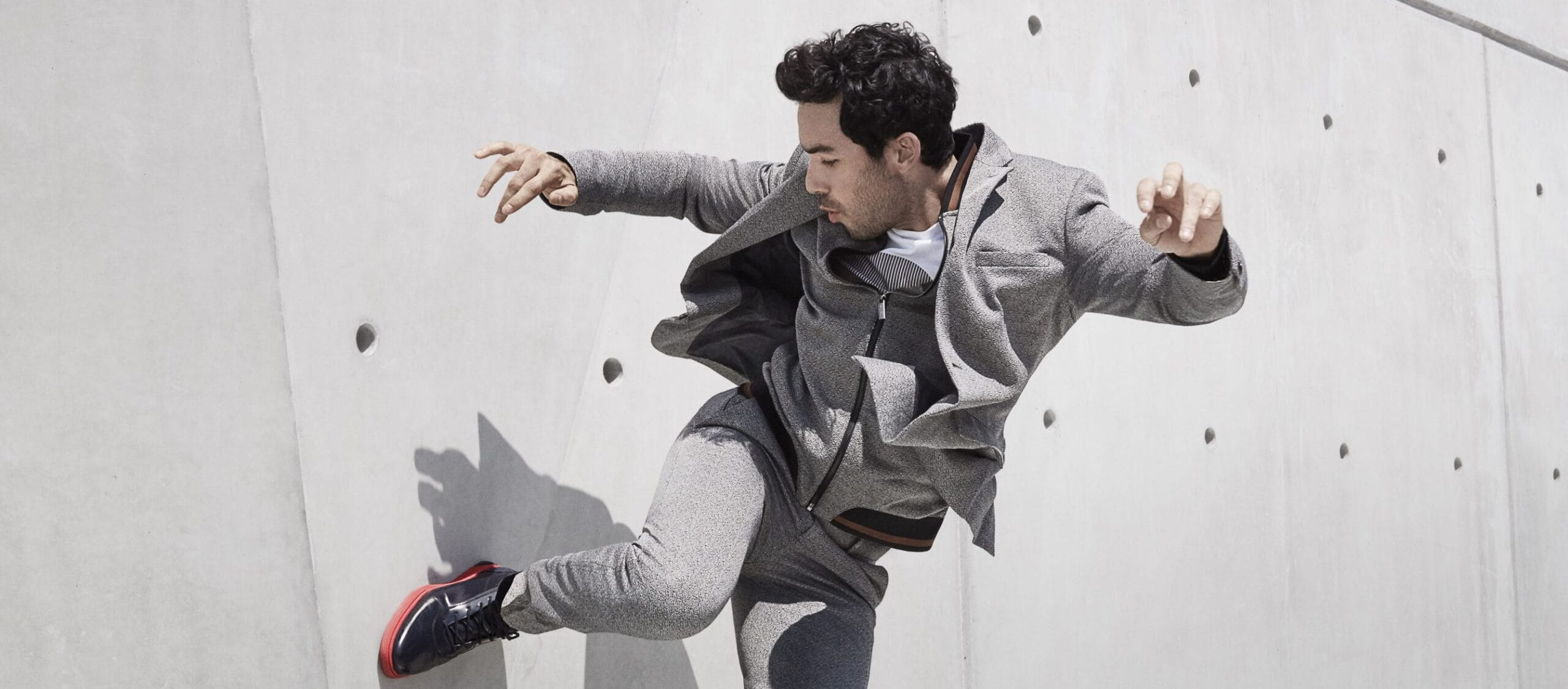 cuantos anos tiene aaron diaz scaled