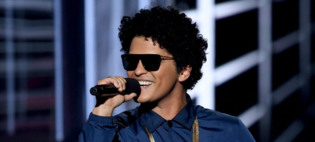 cuantos anos tiene bruno mars