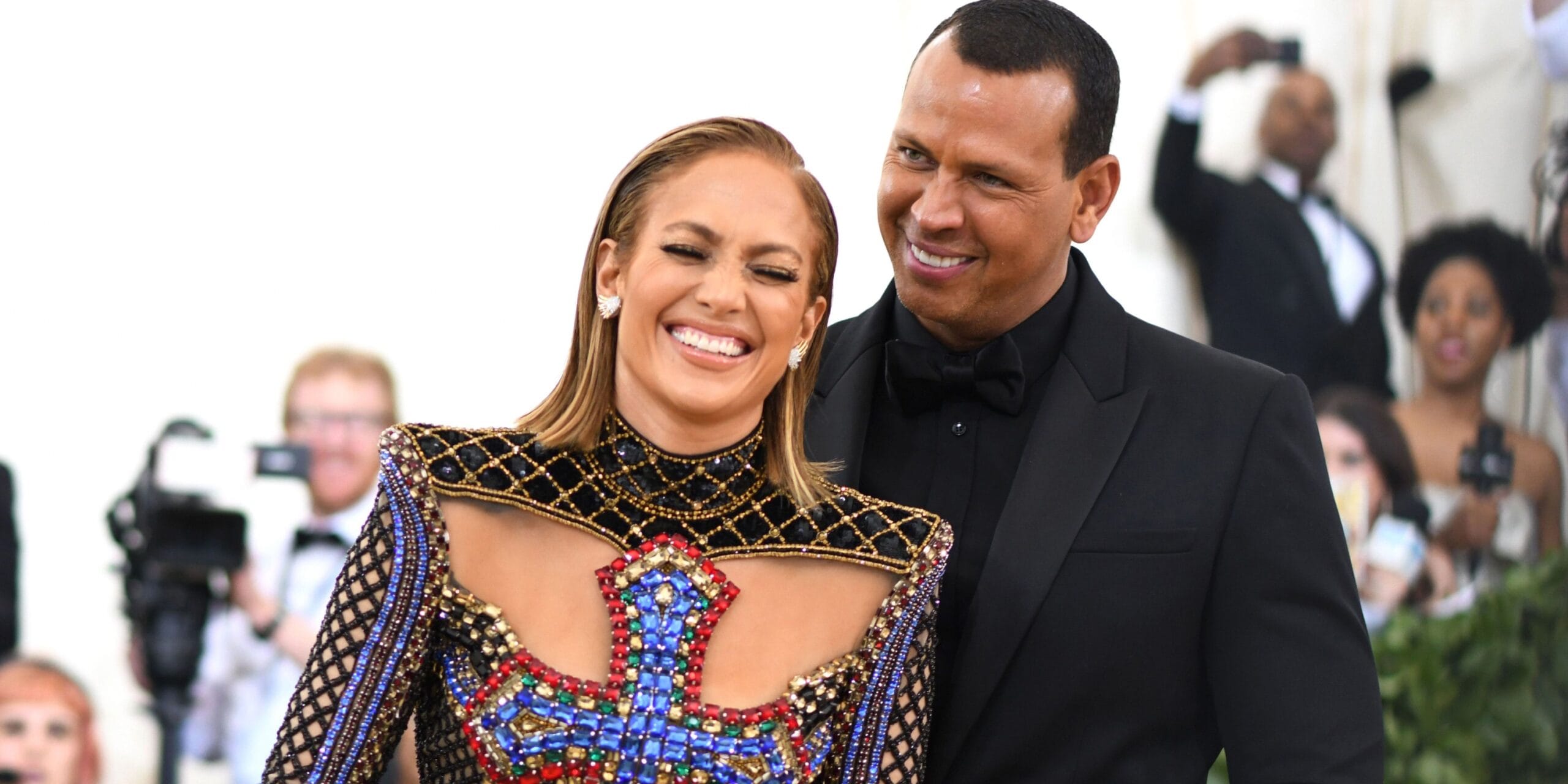 cuantos esposos tuvo jennifer lopez scaled