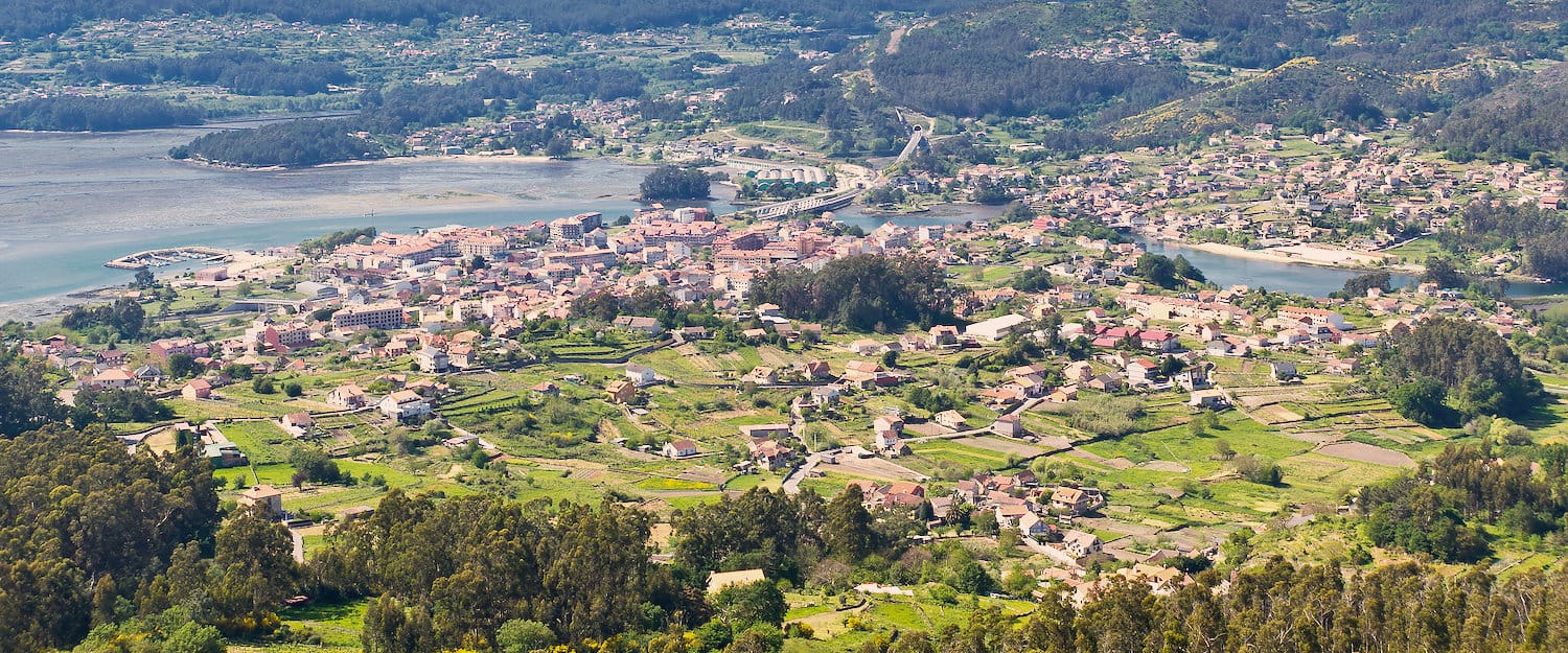 cuantos habitantes tiene vigo espana