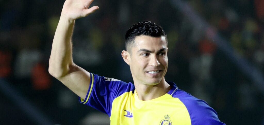 cuantos hermanos tiene cristiano ronaldo