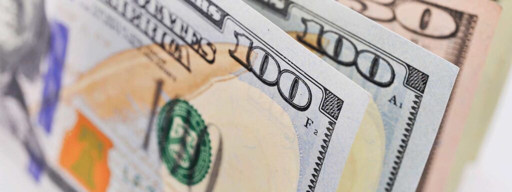 ¿Cuántos quetzales vale un dólar? 2 cuantos quetzales vale un dolar
