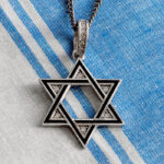 cuantos-triangulos-tiene-un-pentagrama