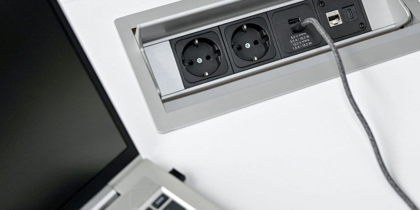 cuantos watts consume una computadora